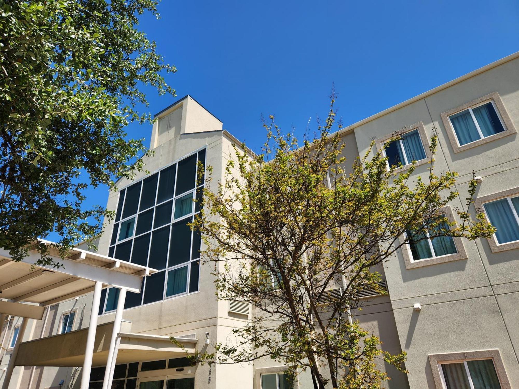 Baymont By Wyndham San Antonio Airport Hotel Exterior photo
